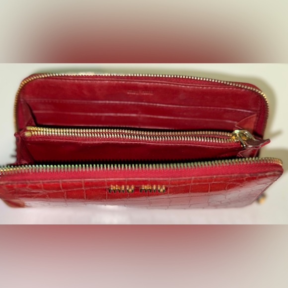 MIU MIU ZIPPY WALLET - Picture 10 of 15